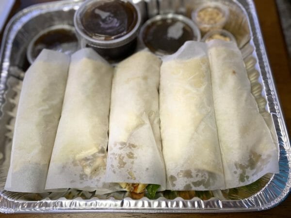 lumpia sariwa tray